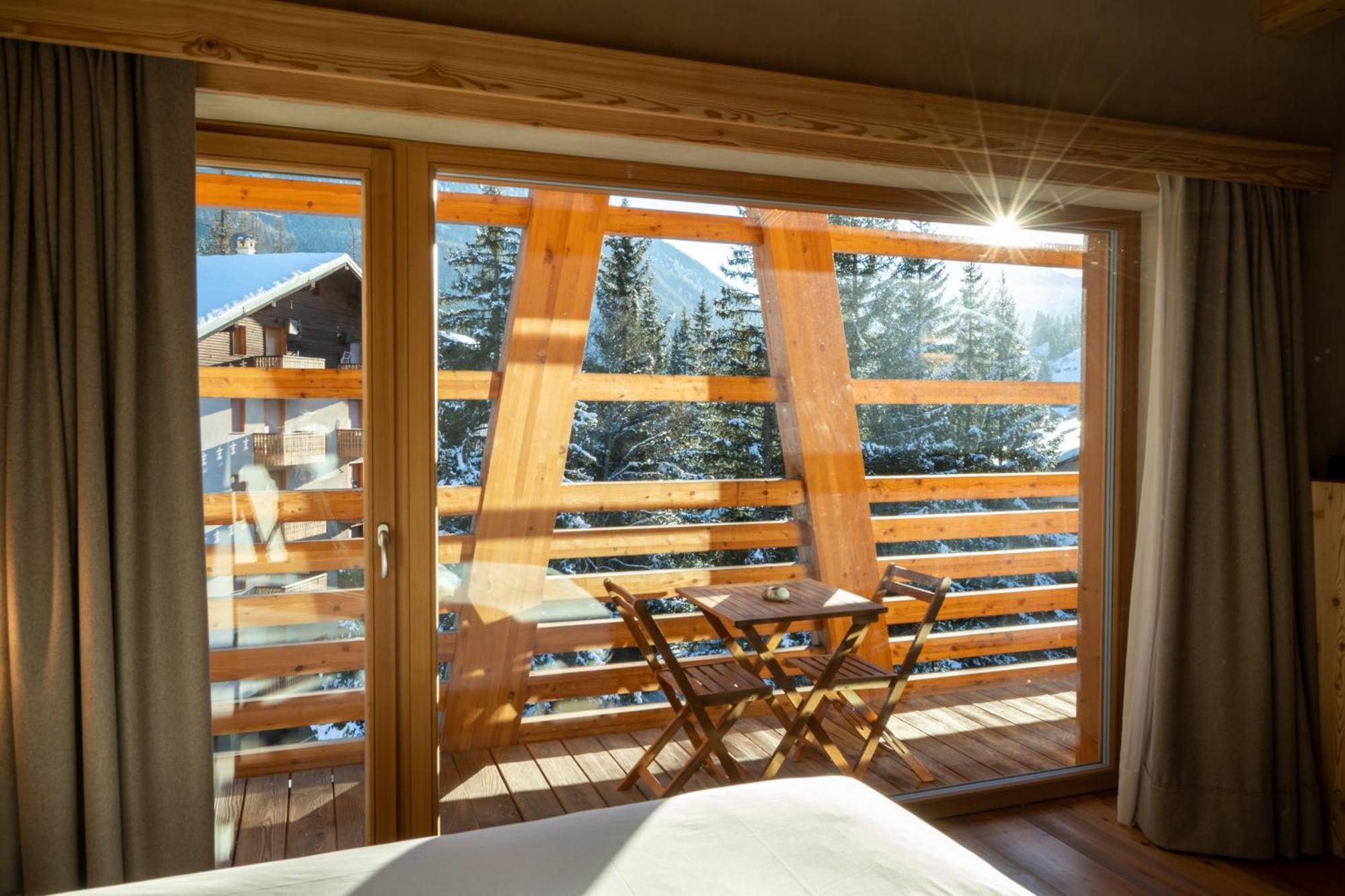 Au Charmant Petit Lac - Ecohotel Parc & Spa Champoluc Exterior foto